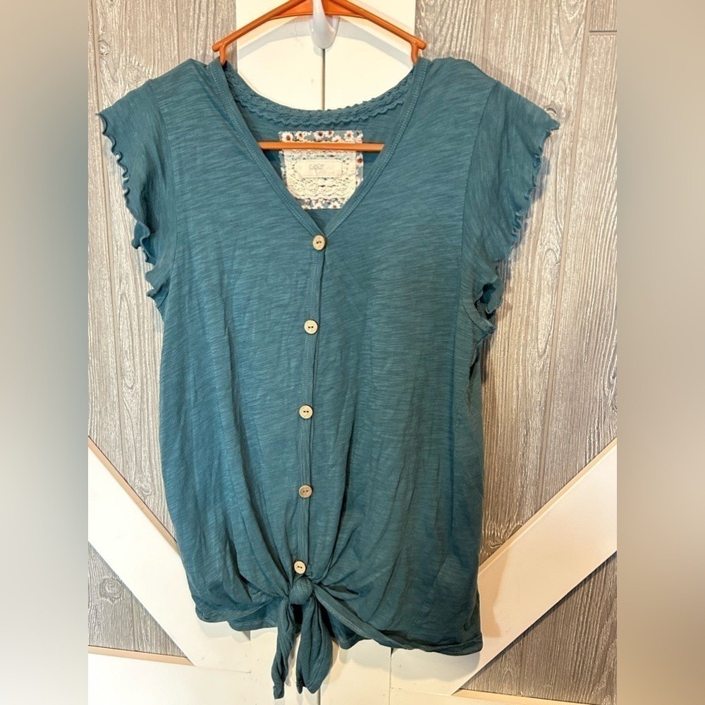 B4.35 Cupio Capped ruffle sleeve turquoise button down top with tie bottom
